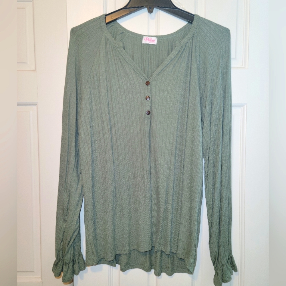 Pulse Boutique Womens Size Large Green Shirt long sleeve